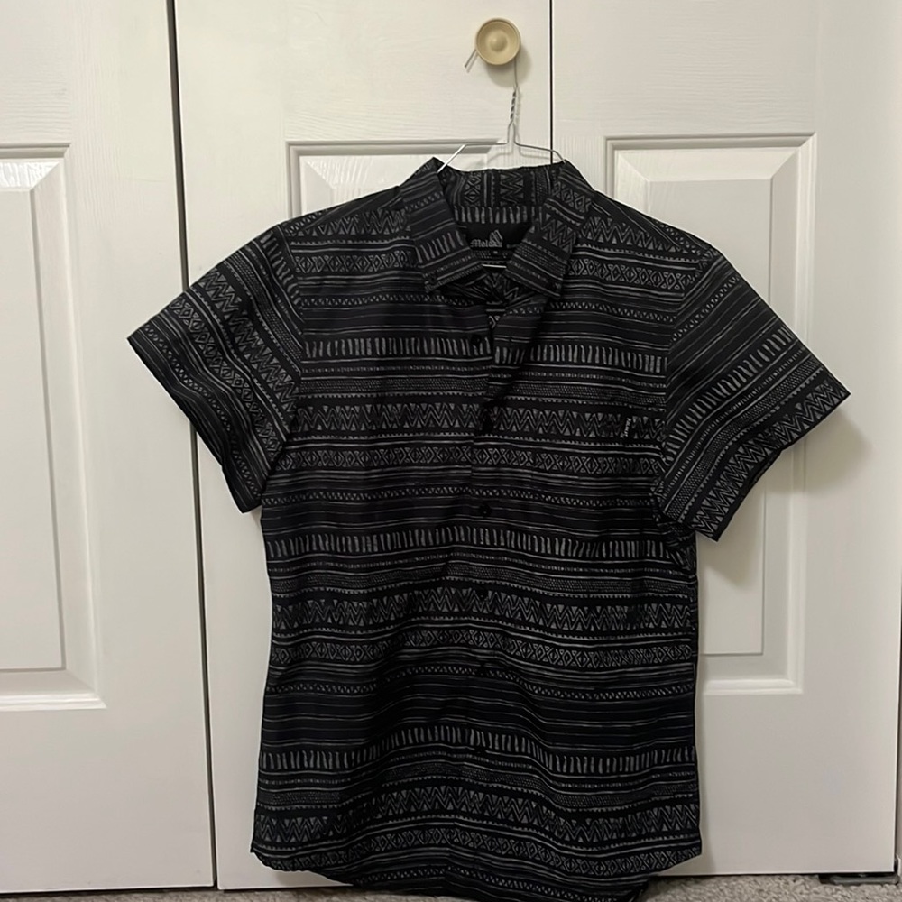 Molokai surf co shirt